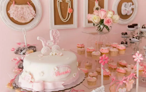 Cómo organizar un baby shower de mujer