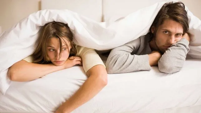 Pareja sin sexo ni intimidad por falta de deseo Pareja sin sexo ni intimidad por falta de deseo