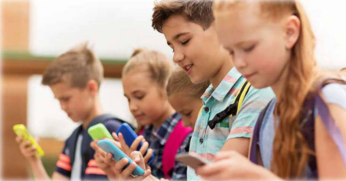 cuándo dar a los niños primer celular