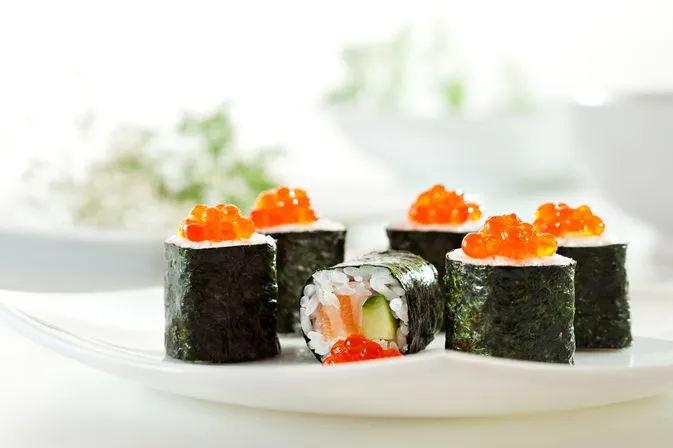 algas en sushi