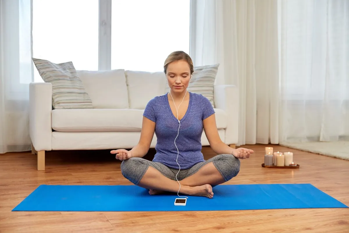 como meditar en casa